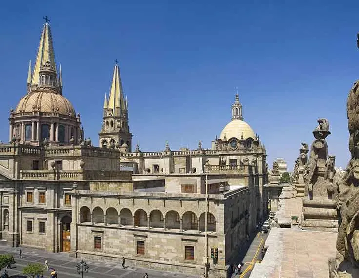 Rent a car at Thrifty and discover what to do in Guadalajara